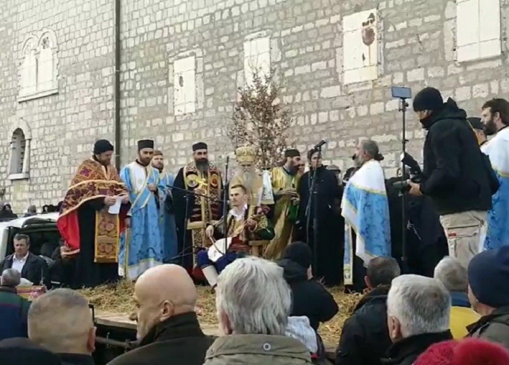 Scena za pamćenje ispred Cetinjskog manastira (VIDEO)