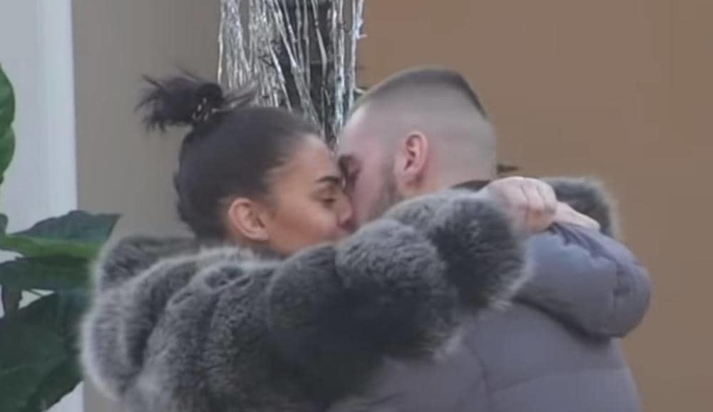 Mina Vrbaški se odriče rođene porodice zbog Mensura! Od njihovih urlika trese se "Zadruga"!