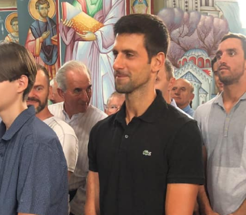 Novak se pričestio u crkvi u Brizbejnu! Pokazao pravo hrišćansko ponašanje! (FOTO/VIDEO)