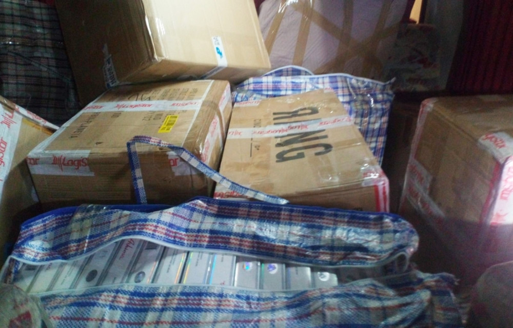 Pronašli više od 20.000 evra i 15.000 paklica cigareta! Uhapšena trojica!