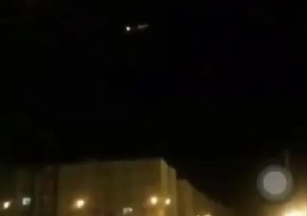 Raketa pogađa ukrajinski putnički avion! (VIDEO)