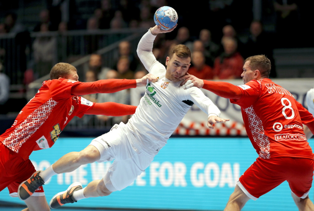 Rukometaš Srbije šokirao izjavom: "Treba selektor da nam nalupa šamare, sigurno bi to voleo!" (FOTO)