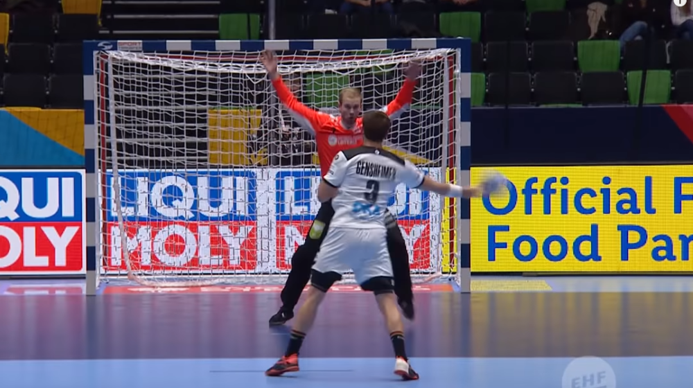 Nemac uradio neverovatnu glupost zbog koje je zasluženo dobio crveni karton (FOTO/VIDEO)