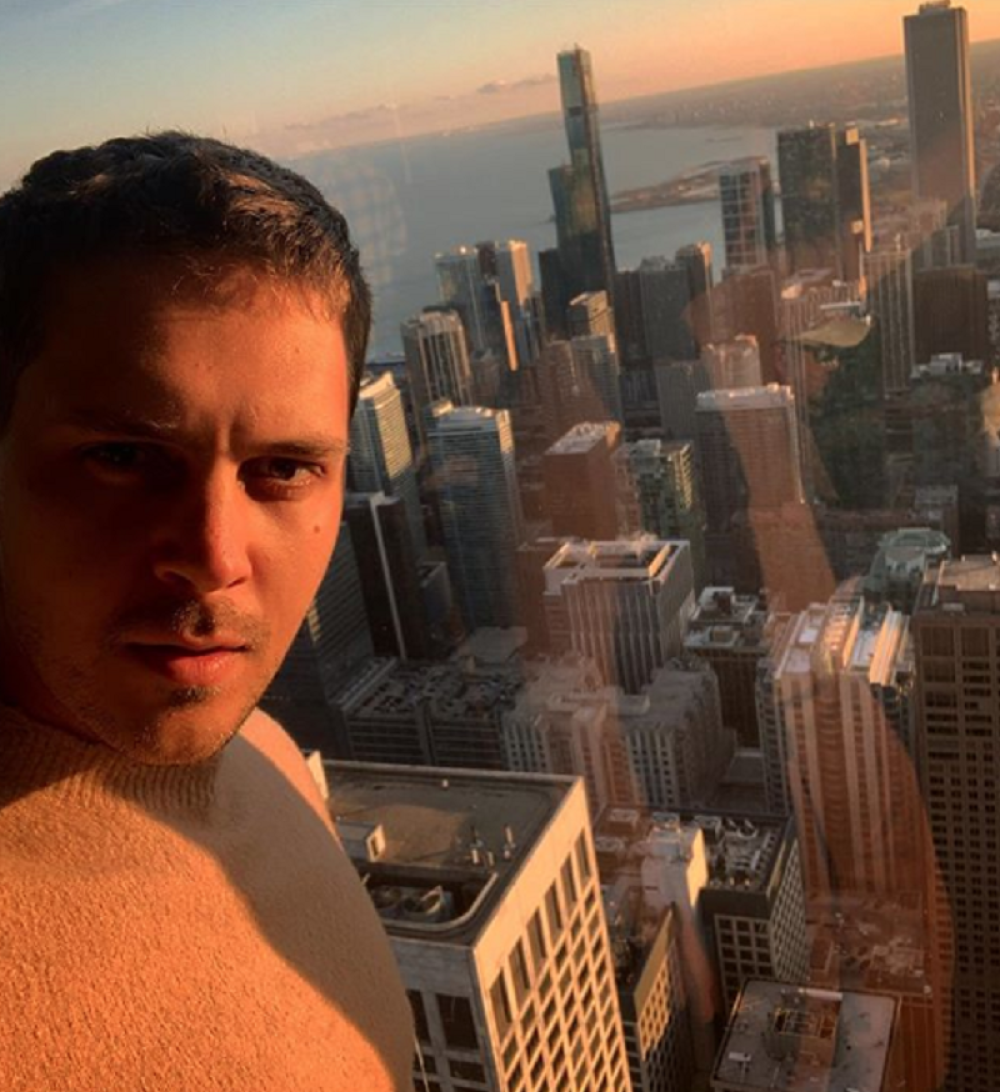 Miloš Biković iznenadio sve fanove, objavio sliku sa najdražim članom porodice i pokrenuo lavinu komentara (FOTO)