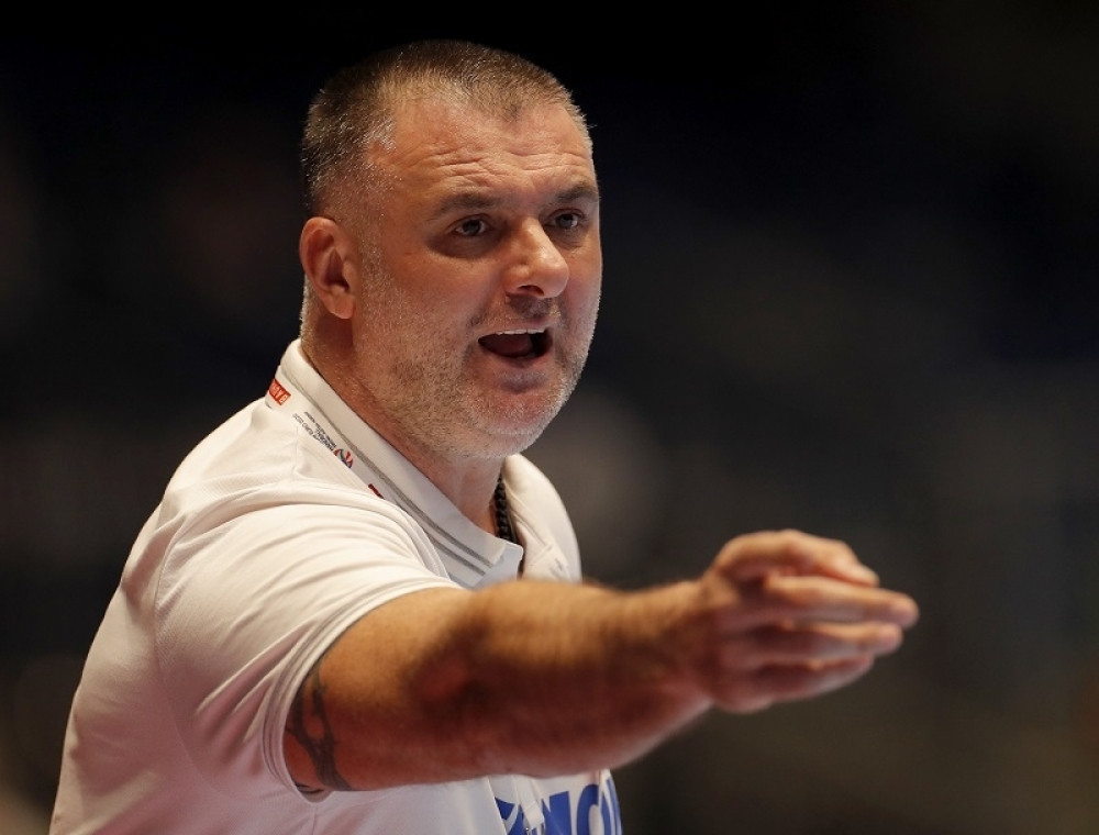 Peruničić bio prinuđen da odstrani reprezentativca i zameni ga junošom!