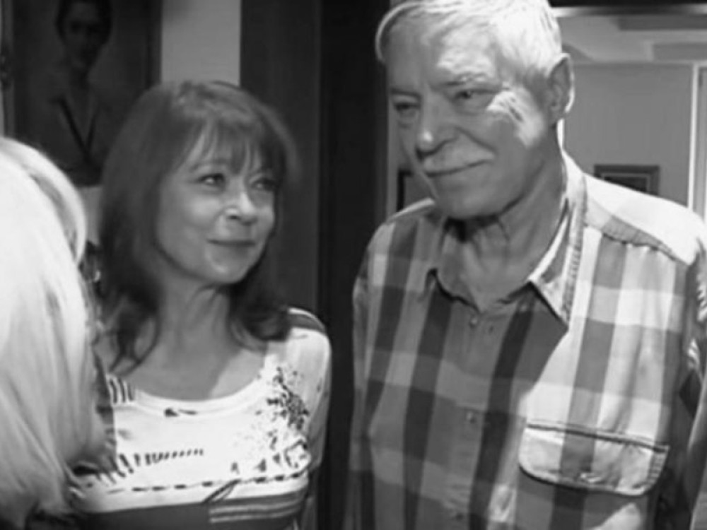 "Bio mi je sve, sin, brat, muž, tata, ljubavnik i prijatelj" Neda nas je napustila danas, a on je bio njena velika ljubav!