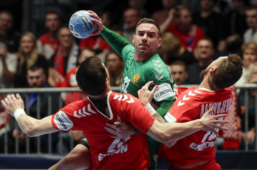 Srbija izgubila u dramatičnoj završnici, kraj šansama za prolazak dalje (FOTO/VIDEO)