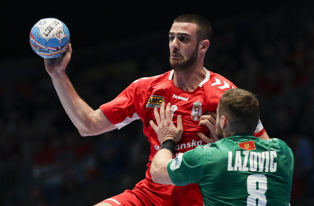 Likuju pobedom nad Srbijom, ovom fotografijom provociraju na društvenim mrežama! (FOTO)