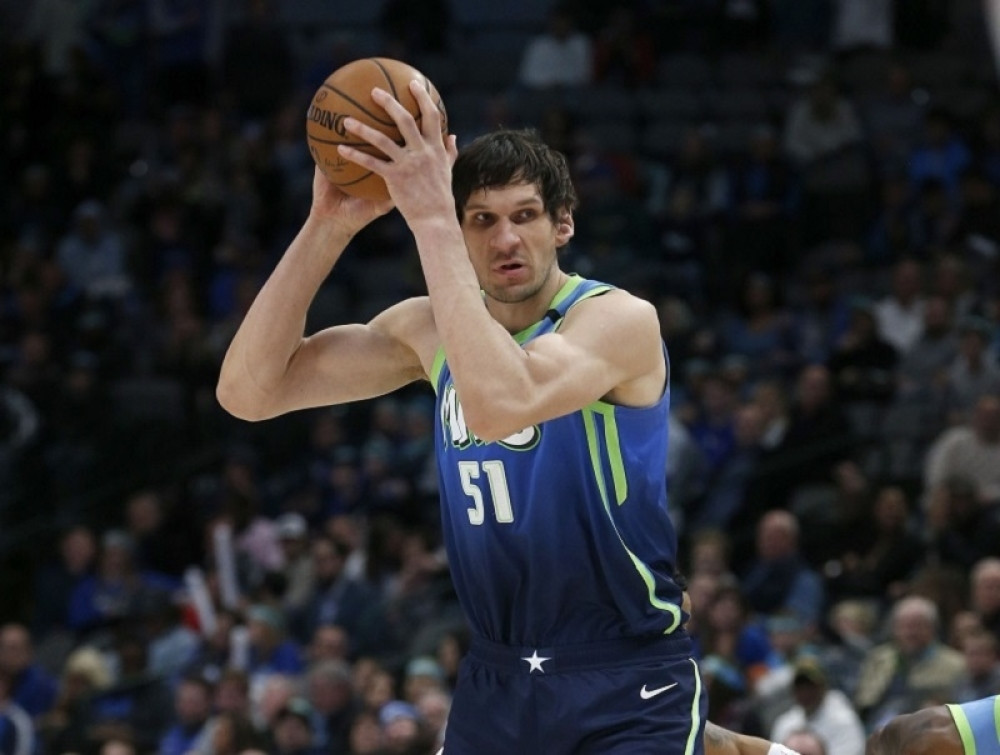 Ovo bi srušilo internet: Bobi promašio trojku za pobedu! (VIDEO)