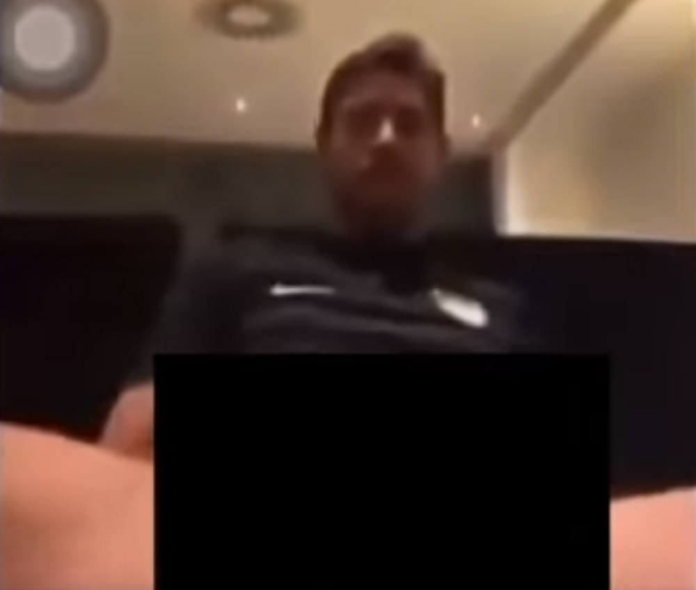 Slavni fudbaler otpušten sa trenerske pozicije zbog "kućnog videa"! Šokirao planetu (VIDEO)