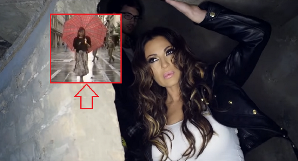 Prvi koraci Svetlane Cece Ražnatović Knez Mihailovom ulicom? Graciozni, detinji hod pod kišobranom! (VIDEO)