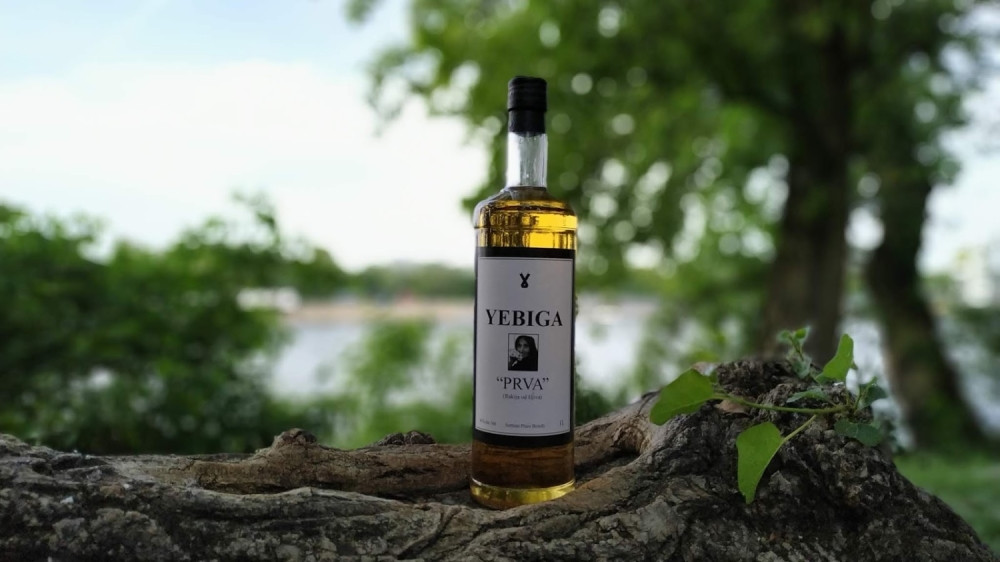 "Yebiga" rakija se pravi od najlepših čačanskih šljiva! Poznati svetski muzičar obožava ovo "ljuto" piće!