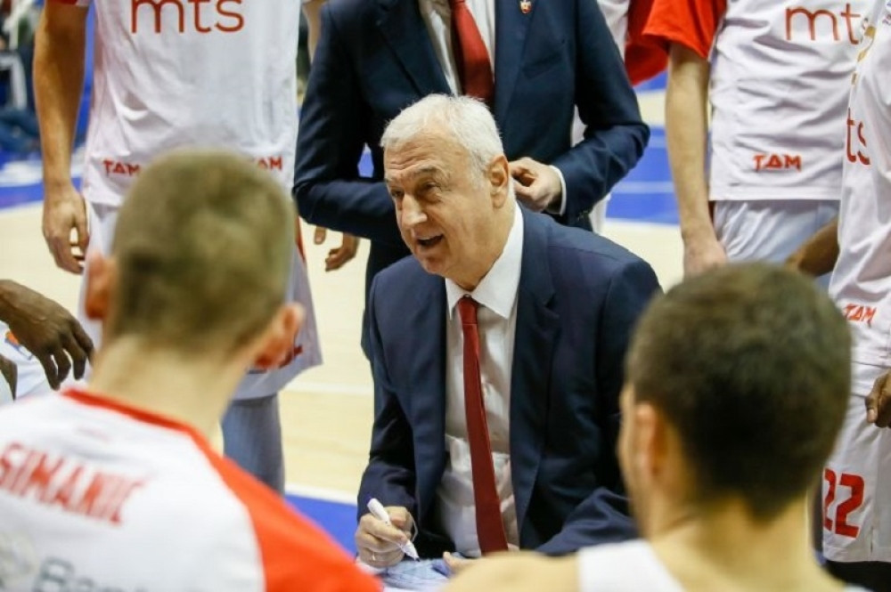 Cvrstom odbranom i odličnom podrškom sa tribina do povoljnog rezultata protiv Efesa