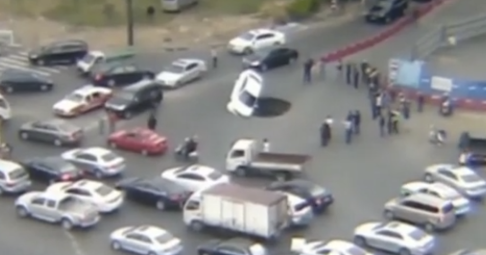 Eksplozija i nezgoda u kojoj je poginulo šest civila! Beton je jednostavno eksploirao i napravio krater dubine 10 metara!