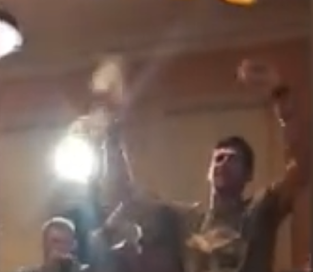 Novak se raspojasao uz trubače! Srpski teniseri lumpovali u kafani! (FOTO/VIDEO)