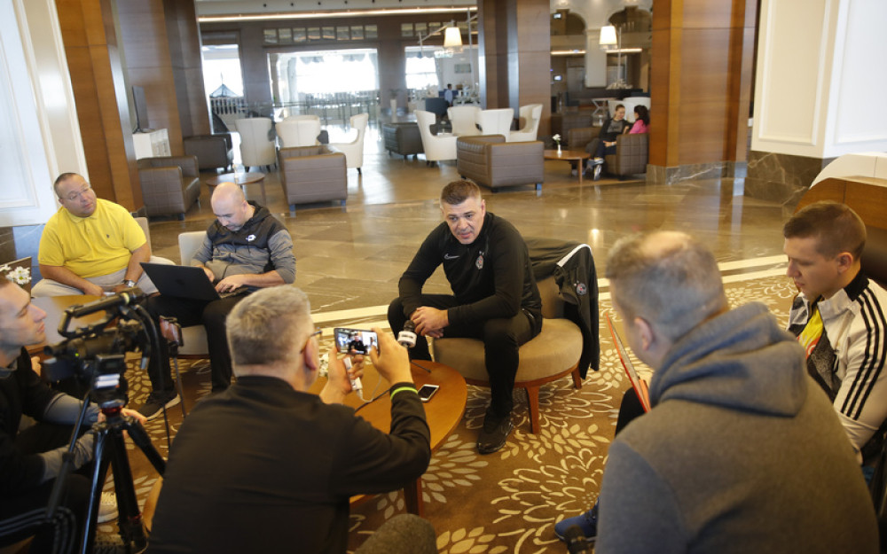 Savo Milošević blista od zadovoljstva jer smatra da sve ide dobrim tokom (FOTO)