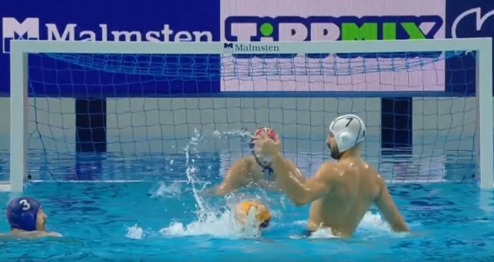 Ovo je sportska podvala godine, jednim potezom ukrao "peterac" i pobedu! Neverovatan propust sudija! (VIDEO)