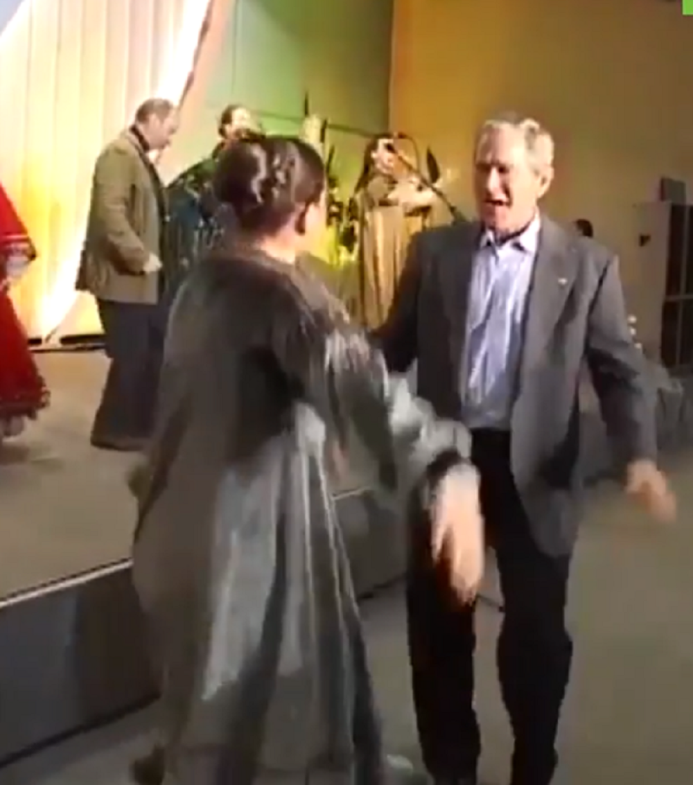 Ovako su zaigrali Putin i Buš (VIDEO)