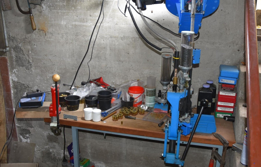 Policija upala u jednu porodičnu kuću u Pančevu - nisu ni slutili šta će sve tamo pronaći (FOTO)