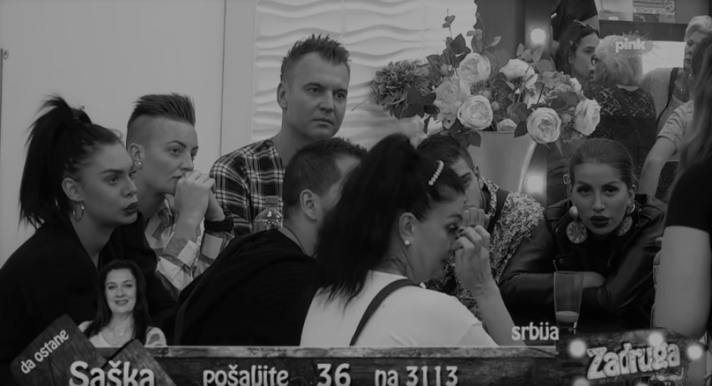 Zadrugaru saopšteno da mu je preminuo član porodice!