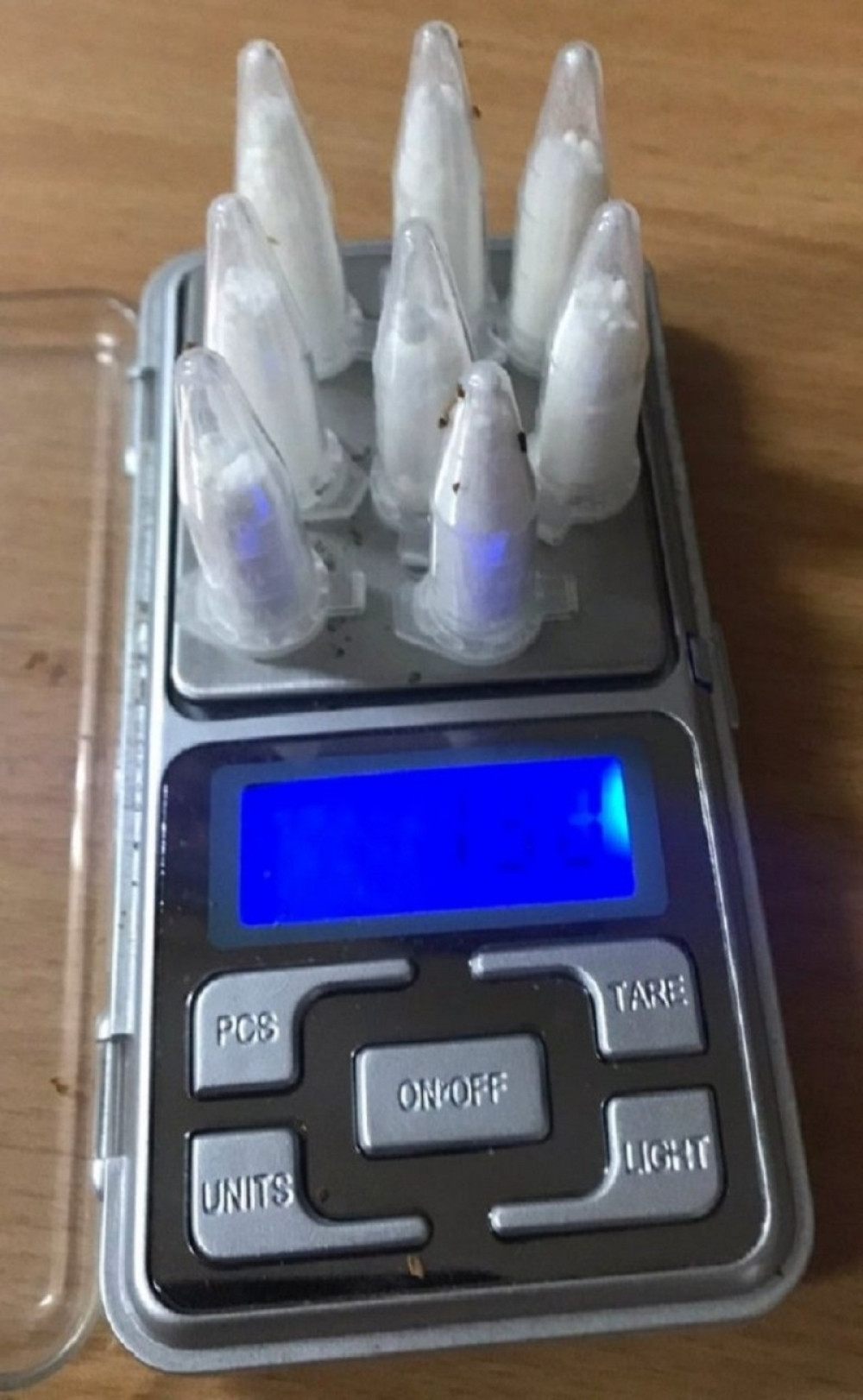 Carinici pretresli muškarca i u njegovim džepovima pronašli jezive ampule