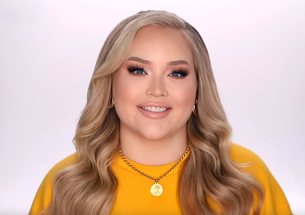 Najpoznatija Jutjuberka na svetu je zapravo muškarac! Internet se usijao (FOTO/VIDEO)