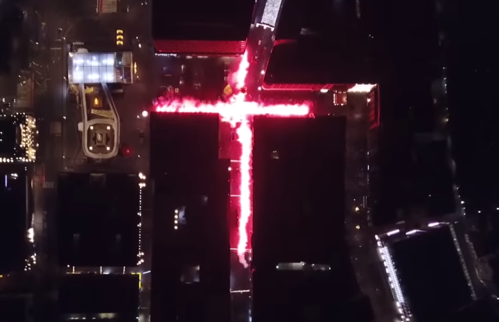 Formirani u veliki krst poslali poruku Podgorici! (VIDEO)