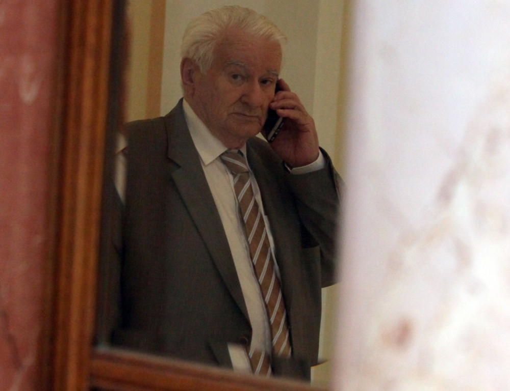 Zbog napada na Mićunovića, sve puca: Odavno je trebalo ovo da rešimo. Gotovo je!