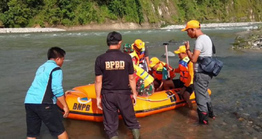 Utopilo se devetoro tinejdžera, u toku potraga za još jedinim dečakom (14)