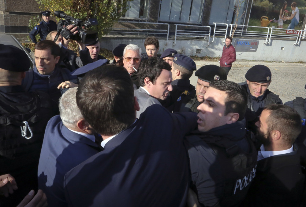 Aljbin Kurti u samoizolaciji