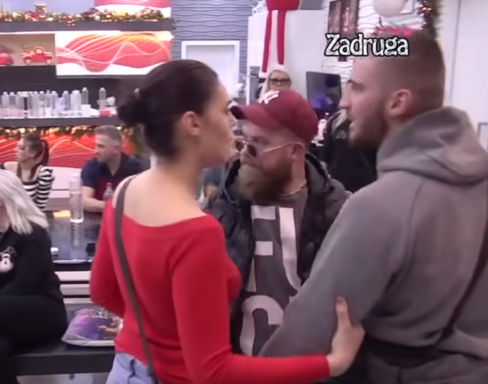 Žestok okršaj Čolaka i Mensura: "Sisaj ku*ac"! Opšti haos u Zadruzi (VIDEO)