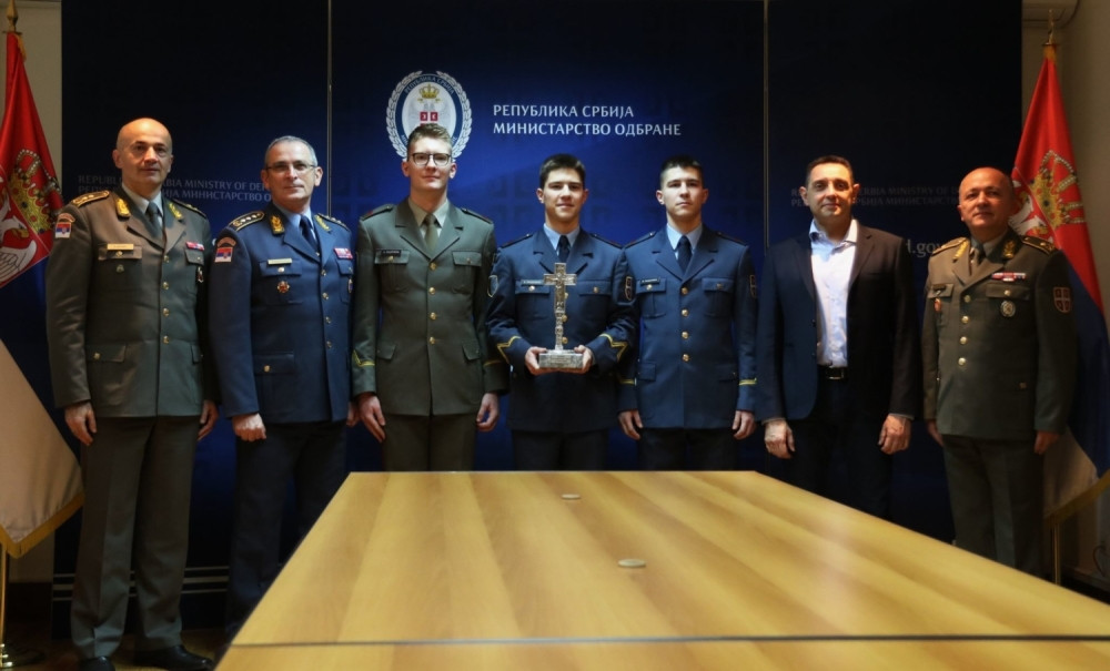 Kompliment državi i vojsci je da tri rođena brata postanu oficiri