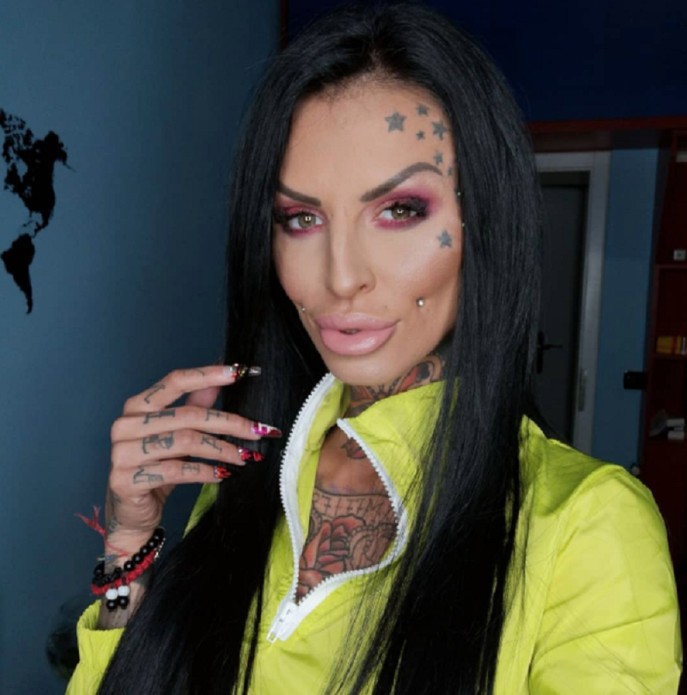 Jelena Krunić obrijala glavu pa obojila teme i poručila jedno (FOTO)