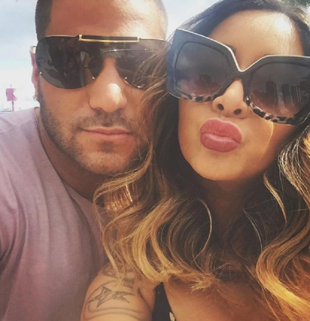 Tuča poznatog para završila na sudu: Ubola ga u oko ajlajnerom njegove ljubavnice! (FOTO)