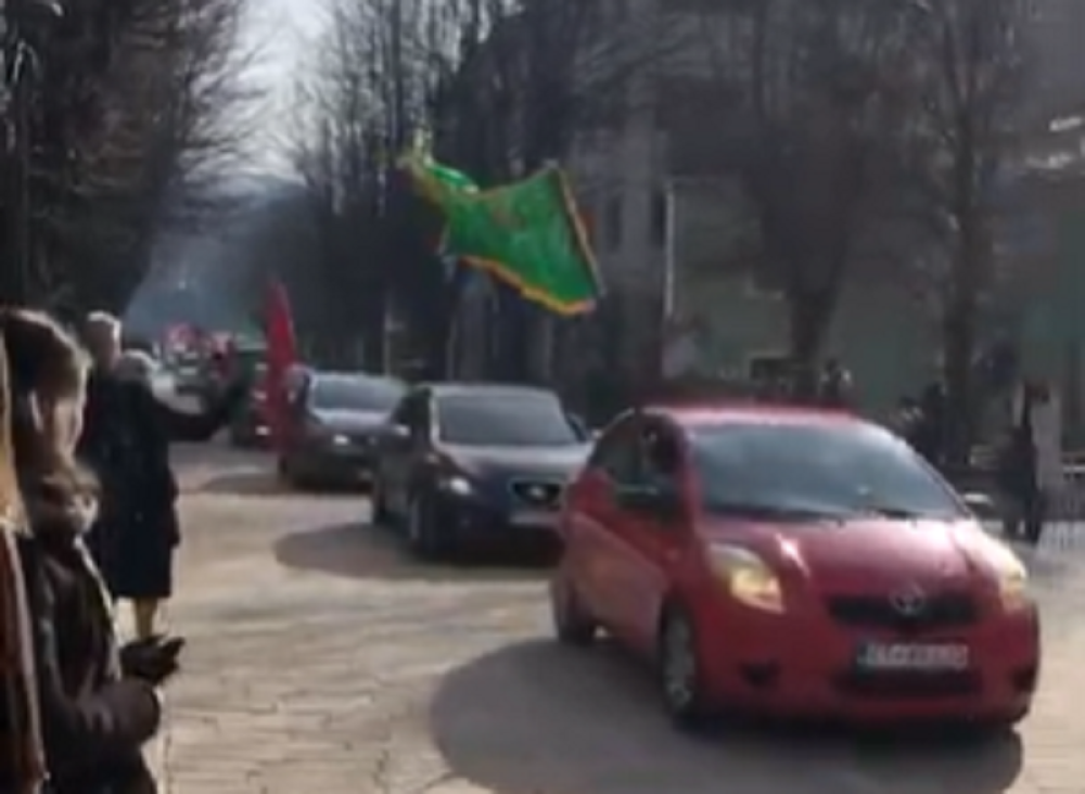 Crnogorski nacionalisti divljaju na Cetinju, opasno prete vernicima SPC (VIDEO)