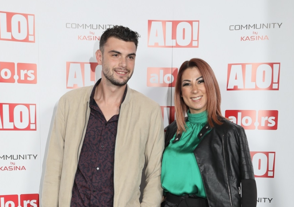 Nadežda razbesnela sve fanove "ŽENE BUDITE SLEPE I GLUVE"! (FOTO)