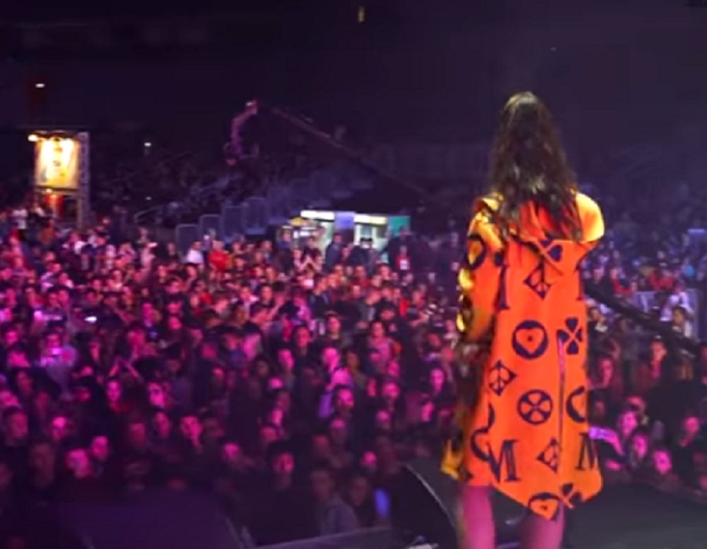 Poznata pevačica promenila ime i potpisala ugovor sa međunarodnom muzičkom kućom!