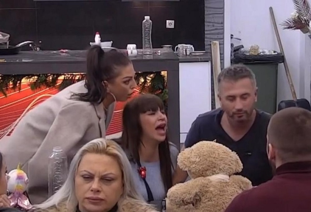 Kulićka udarila na ovu zadrugarku i izrešetala je: "Ti nisi majka, ti si ku*vetina!"