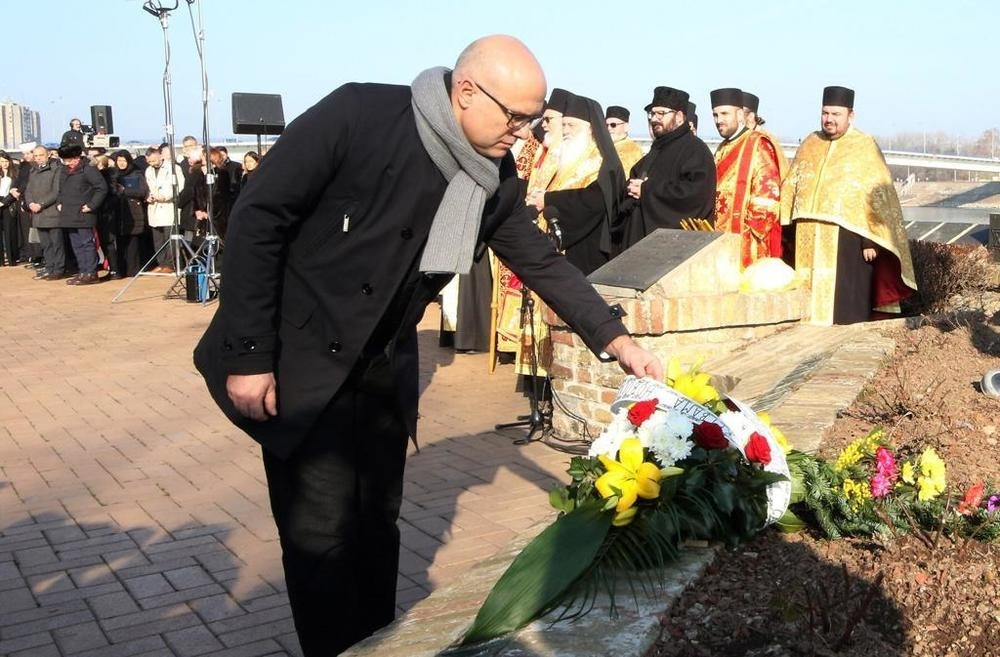 Miloš Vučević: Naša sloboda građena je na bolnim lekcijama, nikada ne smemo izgubiti veru u ljudsko dobro, plemenitost i veru!