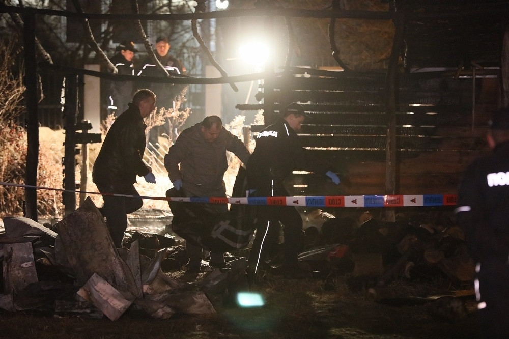 Majka ih očajnički traži, komšije zatekle jeziv prizor, istrčala iz kuće i vikala: Gde su mi brat i sestra?