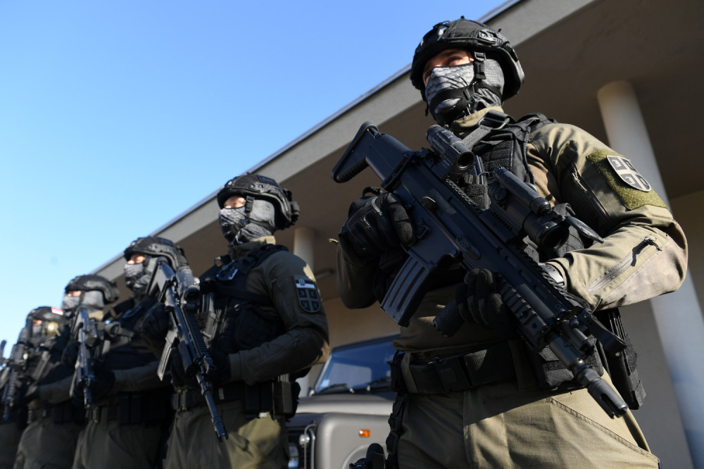 Mogao je da ostane i upiše doktorske studije, ali se odlučio za uniformu Vojske Srbije