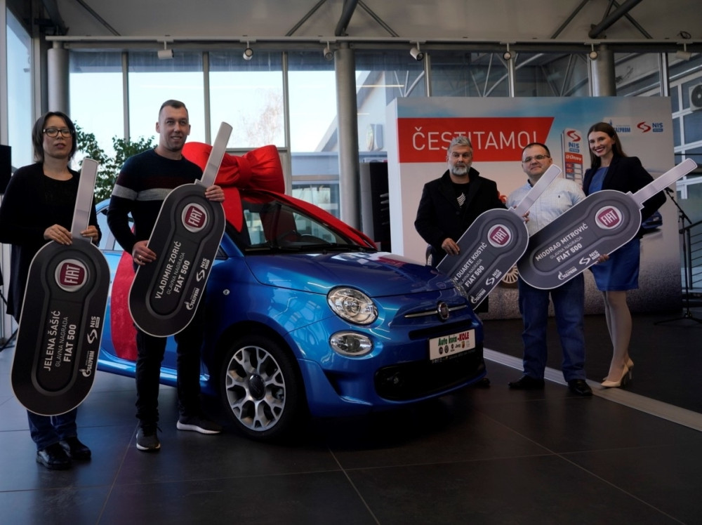 Četiri automobila FIAT 500 za verne potrošače NIS-a!