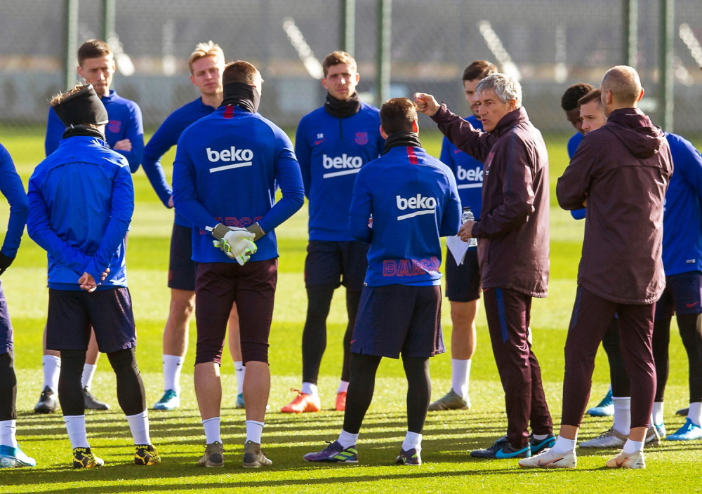 Fudbaler Barselone žestoko se suprotstavio treneru na treningu (VIDEO)