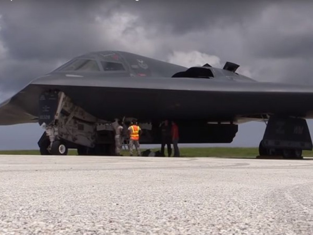 Najskuplji bombarder od 2 milijarde dolara prvi put viđen na Kosovu '99 godine!