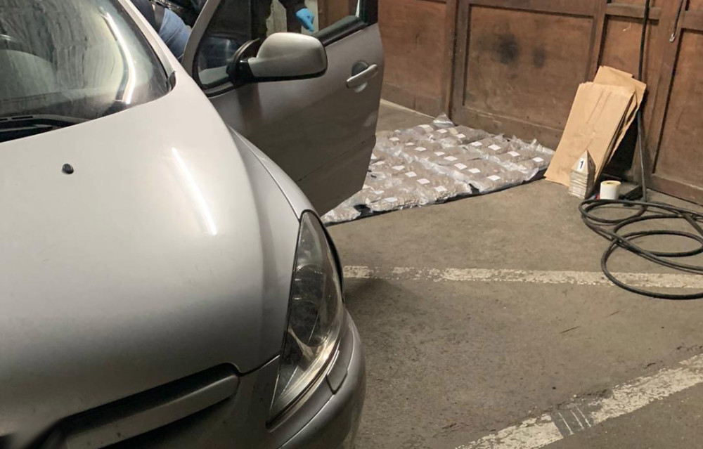 Pretresli kuću u Sremskoj Mitrovici i imali šta da vide (FOTO)