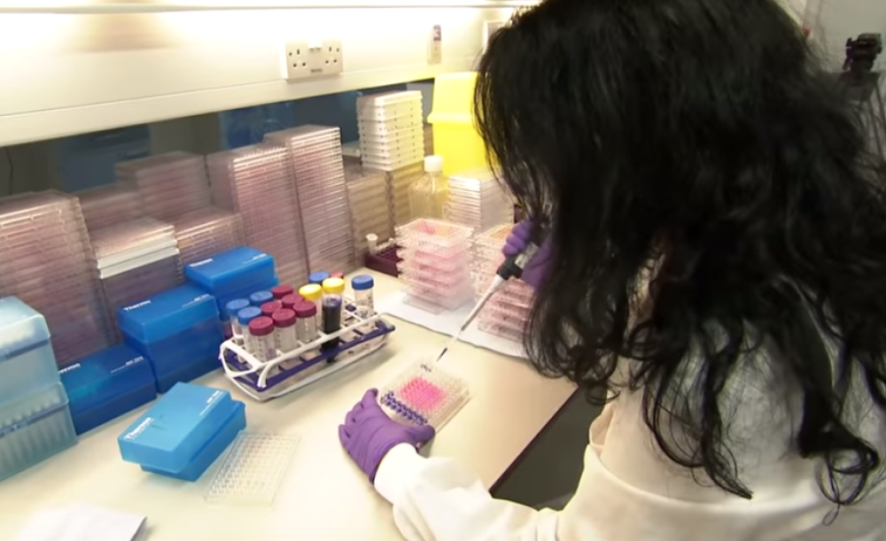 Uspeli su da ga izoluju, stiže vakcina