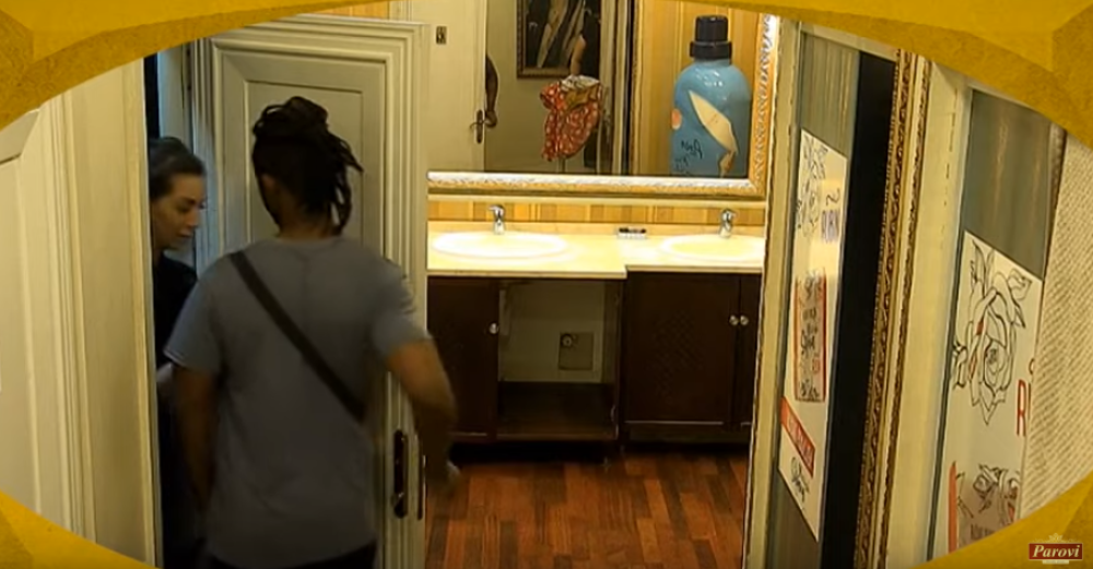 Sanja i Mastor završili zajedno u toaletu! Šok snimak koji je sve ostavio bez reči (VIDEO)
