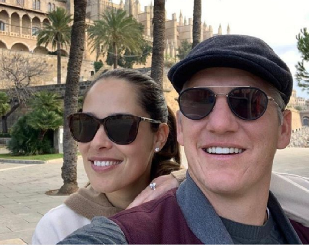 Divan dan u domu Bastijana i Ane: Fanovi oduševljeni tortom i dekoracijom, pitaju se samo jedno (FOTO)