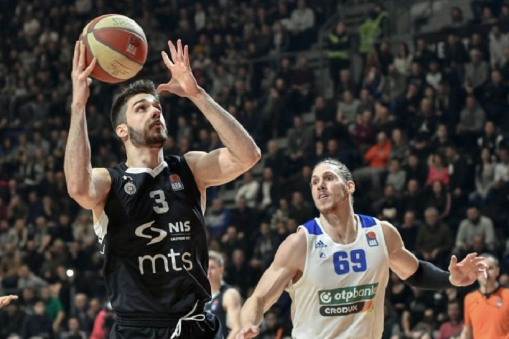 Partizan se mučio samo na startu, Mozli imao svoj šou pred Darušafaku (FOTO/VIDEO)