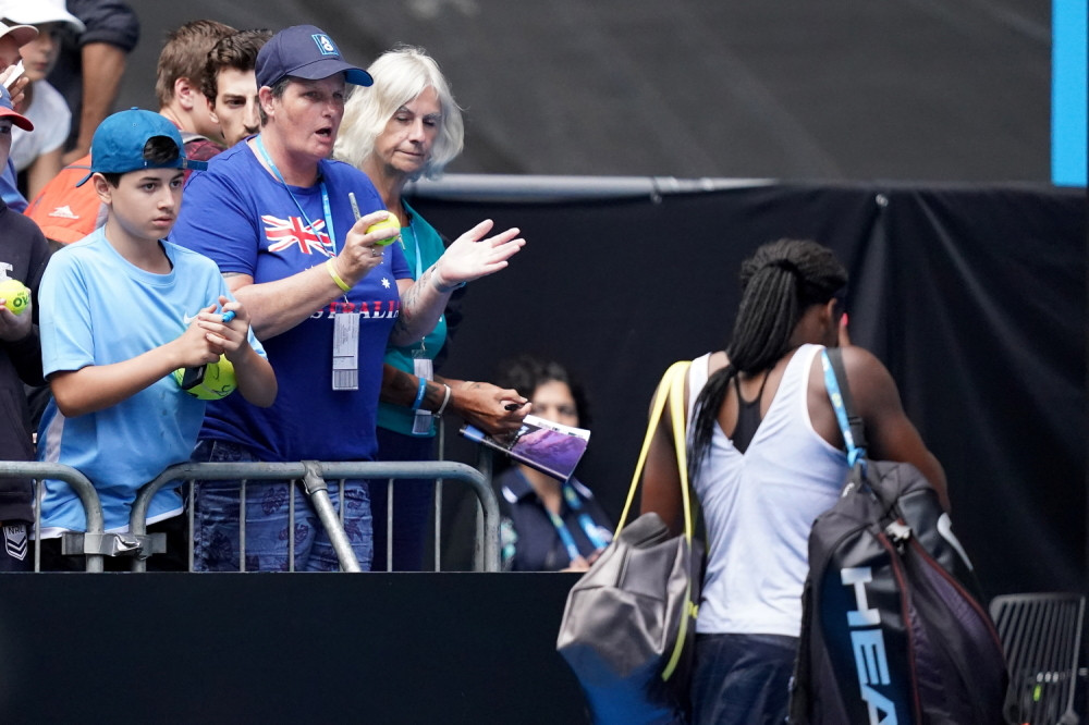 Kraj bajke za 15-godišnju senzaciju (FOTO/VIDEO)